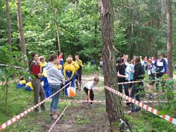 Przed startem II dnia - w tyle zawodnicy "Patria" Młynne
